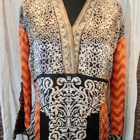 Elegant Long Sleeve Silk Kimono Style Dress with Side Slits Gold Embellished - Picture 7 of 13